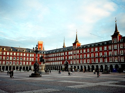 https://suntoursinternational.digitalguider.dev/wp-content/uploads/2026/02/Plaza_Mayor_Madrid.jpg