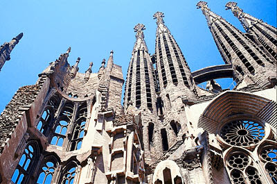 https://suntoursinternational.digitalguider.dev/wp-content/uploads/2026/02/bcn-sagrada-familia.png